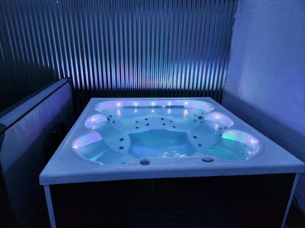 Gite De Charme Proche Loire A Velo Avec Jacuzzi Privatif Savonnières Εξωτερικό φωτογραφία